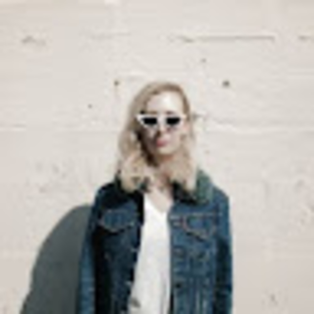 Meet your Posher, Elise